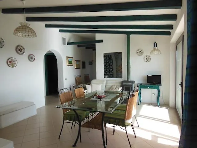 Agrustos Vista Mare Daire Porto Ottiolu İtalya